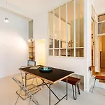 Guestready - Midcentury Maisonette In The 10Th