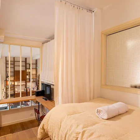 Appartamento Guestready - Midcentury Maisonette In The 10th *